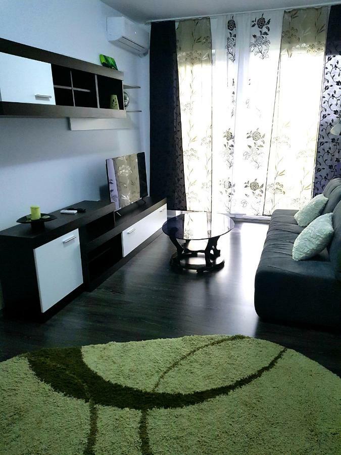 Happyhome Central Deluxe Apartments Орадя Экстерьер фото